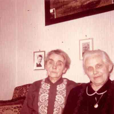 Unknown Women - Hopp Family Collection
