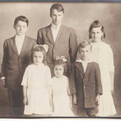 Lais Family Photo