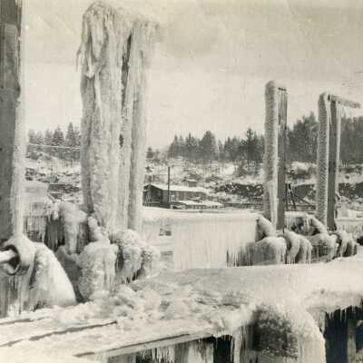 Willamette River Falls Upper Basin Station A - Ice