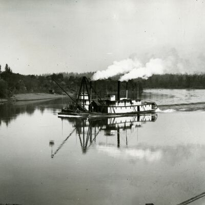 Steamboat "Gov. Newell" and Barge