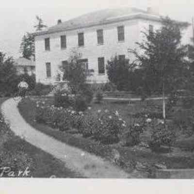 McLoughlin House - 1920