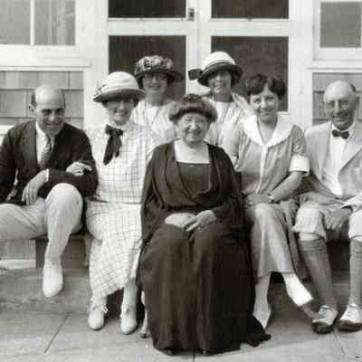 Mrs. Ralph (Flora) Jacobs Family 1922
