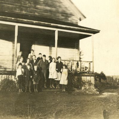 Hoodview School Students - 1920 - Tooze Road - Near Wilsonville Oregon