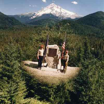 Barlow Trail Marker 1984 - Dedication
