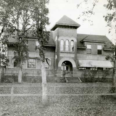 West Linn Railroad Station - 1900