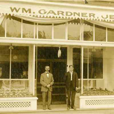 Oregon City 1907 - Gardner's Jewelry Store