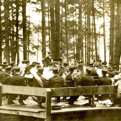 Canemah Park 1915 - Band Stand