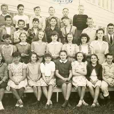 Barclay School Students 1946 - 6th Grade - Oregon City
