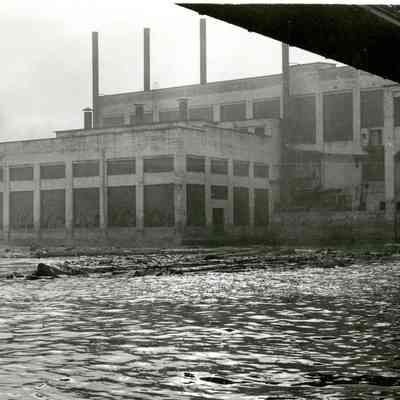 1942 Flood - West Linn Crown Zellerbach Mill