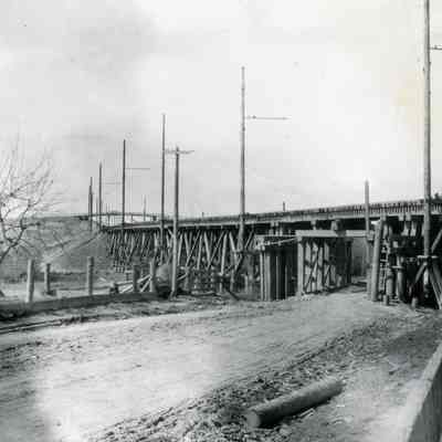 Construction of Oregon Railroad Bridge 1892-1893