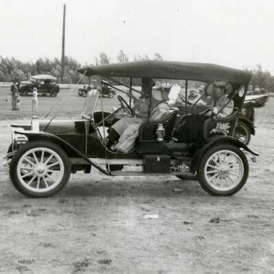 Model T - Touring car.