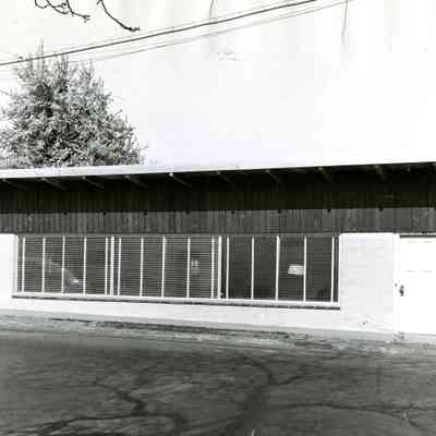 Mertie Stevens Guest House, 607 Washington Street, Oregon City, October 1950. - Also location for Wally's Music.