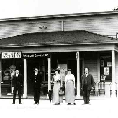 Milwaukie 1913 - Streetcar Depot, Portland Railway Light and Power Company