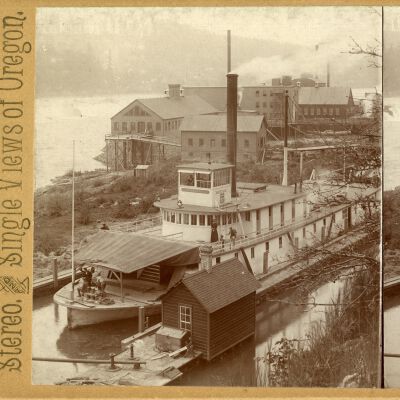 Steamboat "Modock" - 1892 - In Willamette Falls Locks - Stereograph