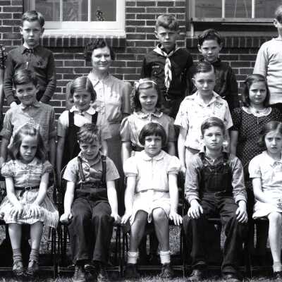 Mt. Pleasant School Students 1940 - 3rd and 4th Grades