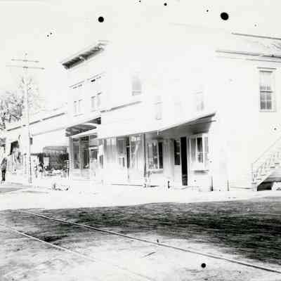 Oregon City 1899 - E. G. Caufield Farmer's Store - SW Corner of 8th and Main Street