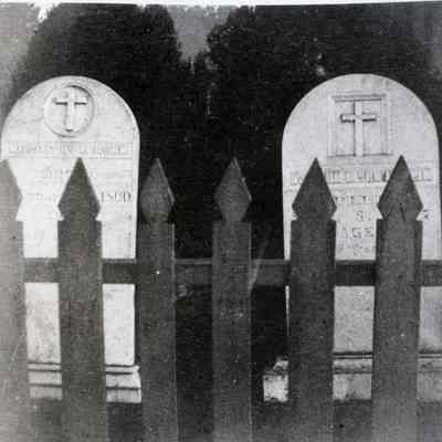 Oregon City 1902 - McLoughlin Graves