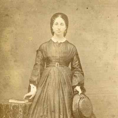 Julia Elkins - Latourette Family Collections
