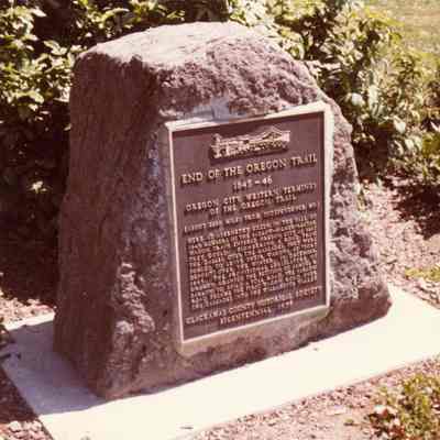 Oregon City 1976 - End of the Oregon Trail Marker