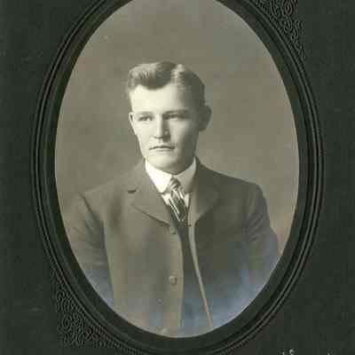 Davis, Owen