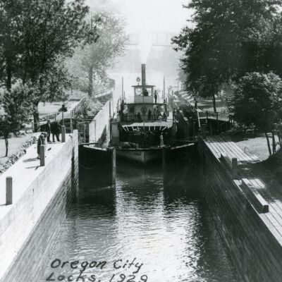 Willamette Falls Locks - 1929 - with Steamboat "Stranger"