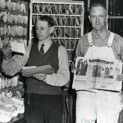 Oregon City Post Office Employees 1945