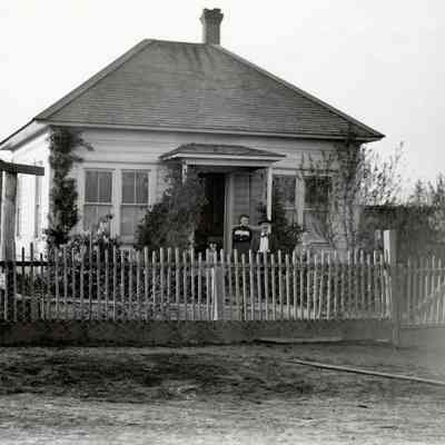 John Humphry House 1911 - Oregon City