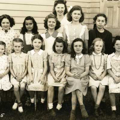 Mt. Pleasant School Students 1945 - 3rd Grade