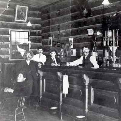 George Young's Log Cabin Saloon Oregon City 1905