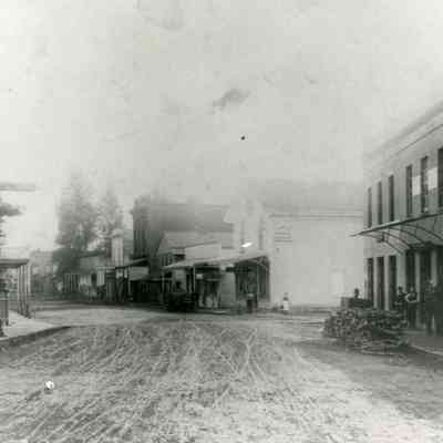 Oregon City 1880 - 6th and Main Street