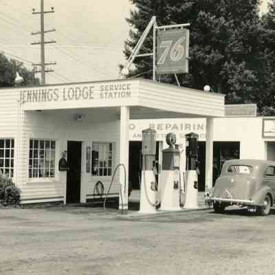 Jennings Lodge 1930s - 76 Service Station.