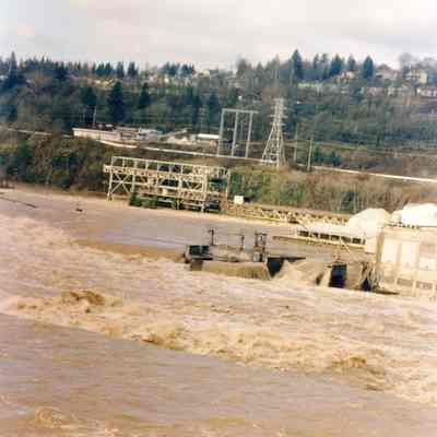 1996 Flood - Willamette River Looking Towards West Linn and PGE Power Plant