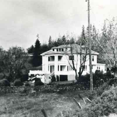 Mayer House on Old Columbia River Highway - East of Mosier - 1915
