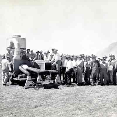 Clarkes, Oregon 1945 - Farmer Field Meeting