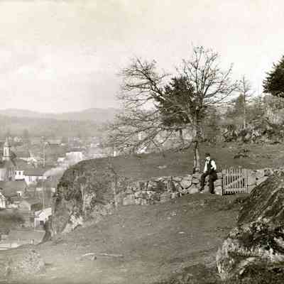 Oregon City from the Bluff at 6th with the Chase House. 1888.