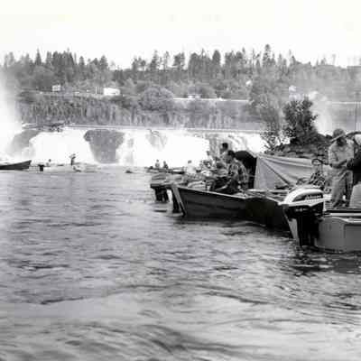 Willamette Falls Fishing - 1950's