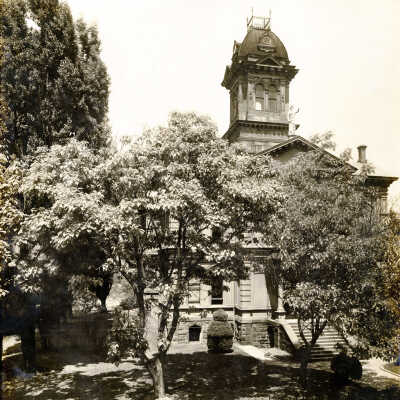 Clackamas County Court House.