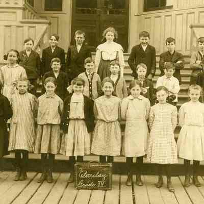 Barclay School Students 1909 - 4th Grade - Oregon City