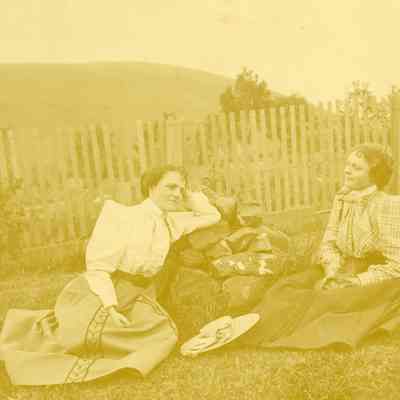 Beatie Family - Della Beatie