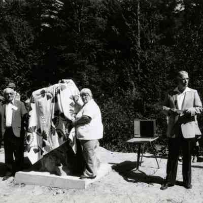 Barlow Trail Marker 1984 - Dedication