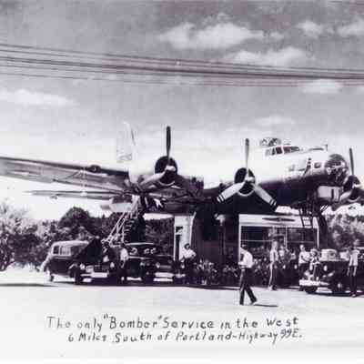 Bomber Service Station - Milwaukie, Oregon