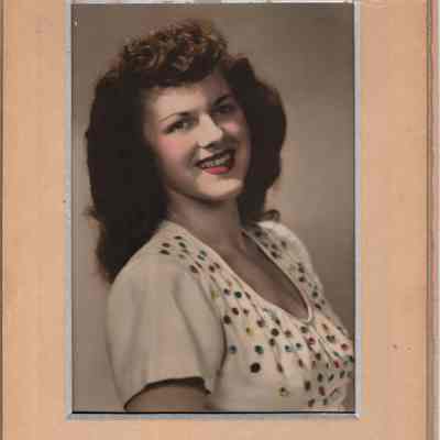 Hoss, Laura May