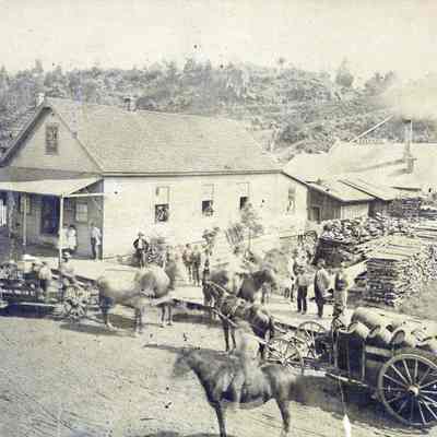 Oregon City Brewery 1880 - 8th and Main Streets