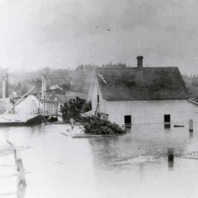 1890 Flood - Harlow Home and Milwaukie Ferry - Milwaukie Oregon at Jefferson Street