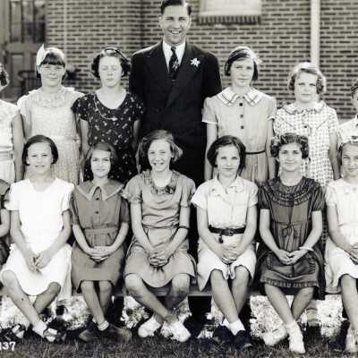 Mt. Pleasant School Students 1937 - 6th Grade