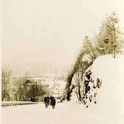 Oregon City 1900 ca. - Horse and Buggy on Singer Hill after Snowstorm