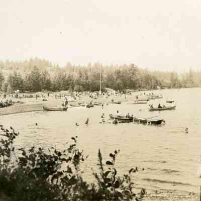 Lake Oswego 1920s - Beach at Oswego Lake