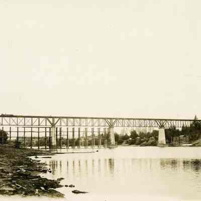 Wilsonville Railroad Bridge over Willamette 1907