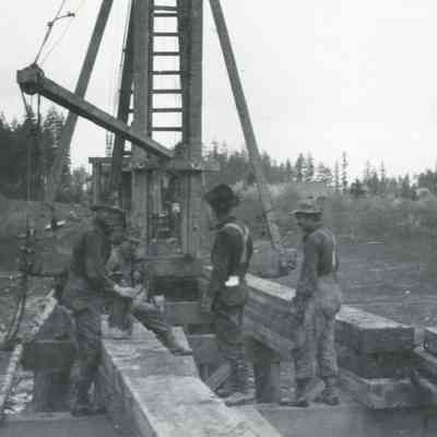Construction of Oregon Railroad Bridge 1892-1893