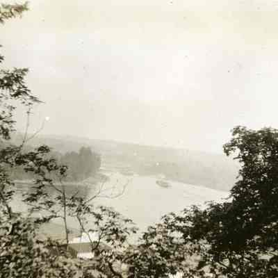 Barnett Album - Willamette River from Oregon City Bluff